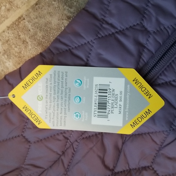 Free Country Quilted Vest - Picture 4 of 9